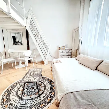 Apartmán Mini Duplex 50m Du Vieux Port Cannes