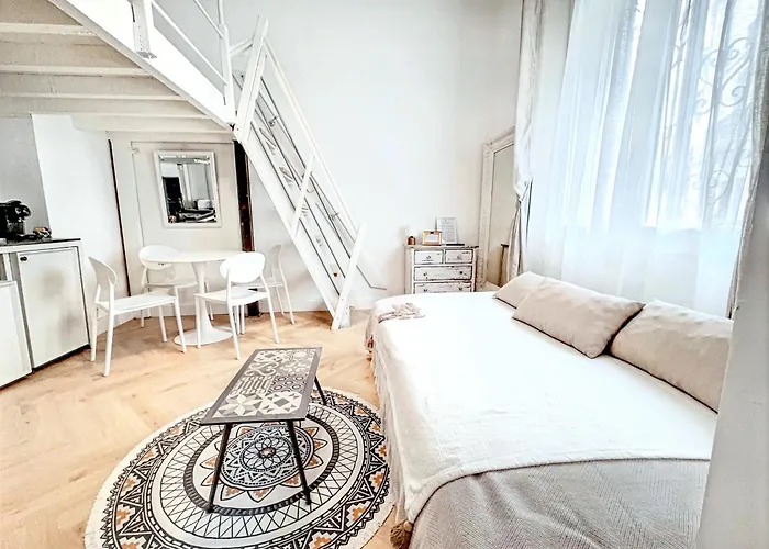 Apartmán Mini Duplex 50m Du Vieux Port Cannes